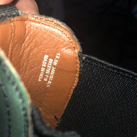 Frye Men’s Chelsea Boots - Picture 4 of 5